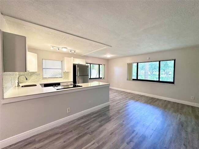Building Photo - 120 Meadows Cir Unit 120 Rental