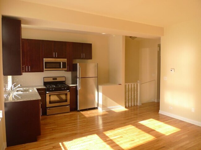 Photo - 1318 N Wood St Unidad 1318-C