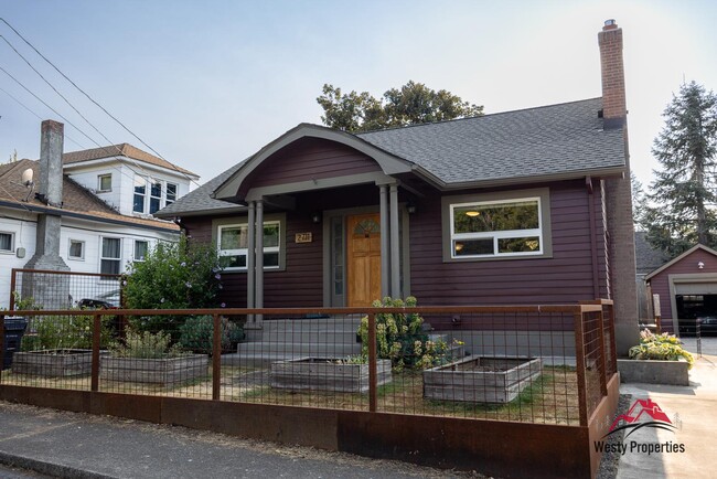 Building Photo - 2711 SE 62nd Ave Rental