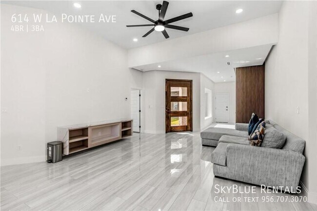 Photo - 614 W La Pointe Ave