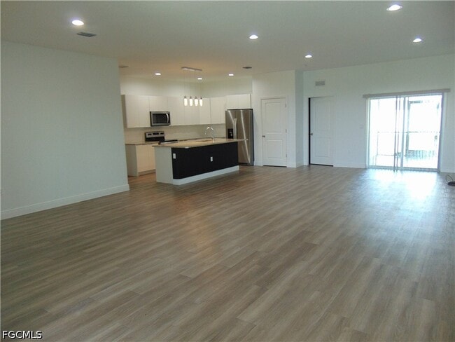 9020 E Castle Cir