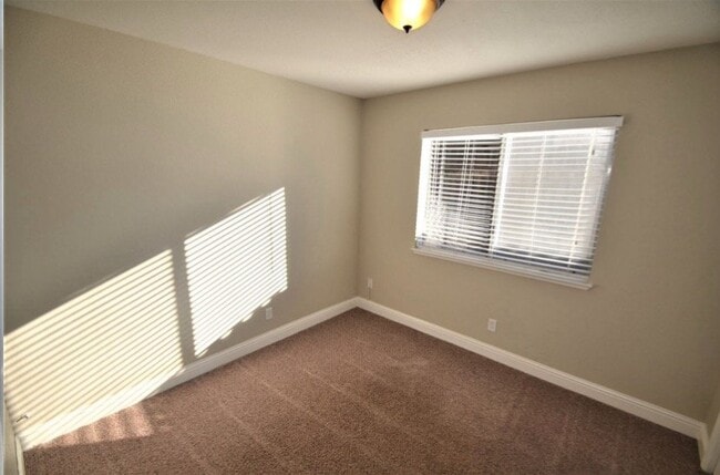 Photo - 8263 Florintown Way