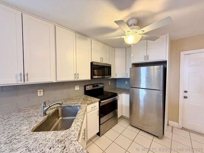 13614 Yarmouth Ct