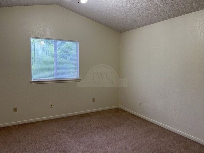 Photo - 3804 Water Oak Dr