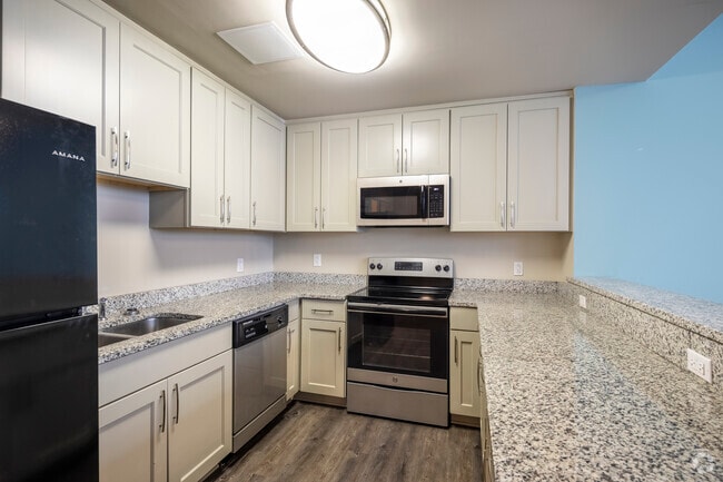 3BR, 2BA - 1,678SF - Kitchen