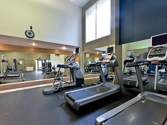 Photo - 5530 Owensmouth Ave Unit 113