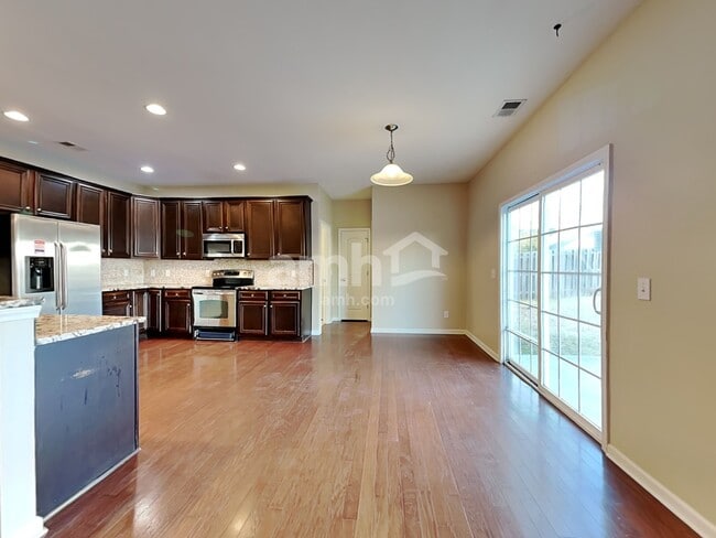 Photo - 298 Scarlett Ln