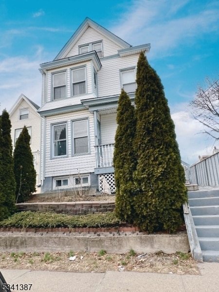 Photo - 317 N 8th St