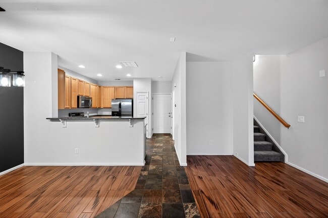 Photo - 12743 Leyden St