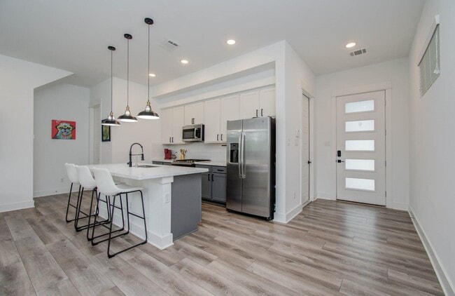 Photo - 970 Highland Sound Ln