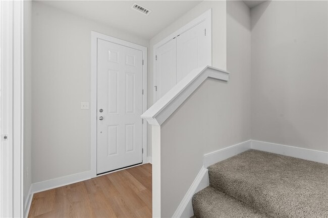 Photo - 206 Oliver Wy