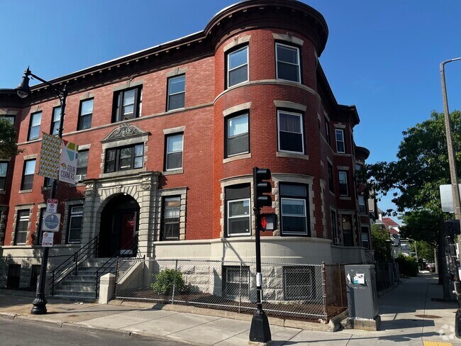 Building Photo - 119 Washington St Rental