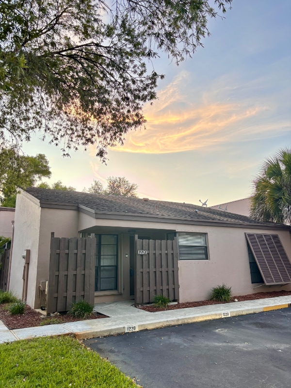 Building Photo - 1220 NW 122nd Terrace Rental