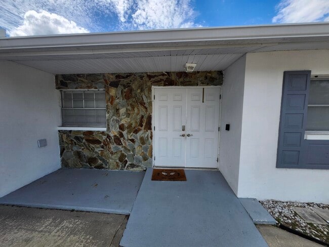 2521 Tomoka Ave