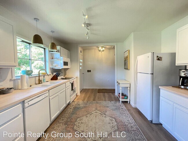 3 br, 2 bath House - 667 Palmer Point Rd. - 3 br, 2 bath House - 667 Palmer Point Rd.