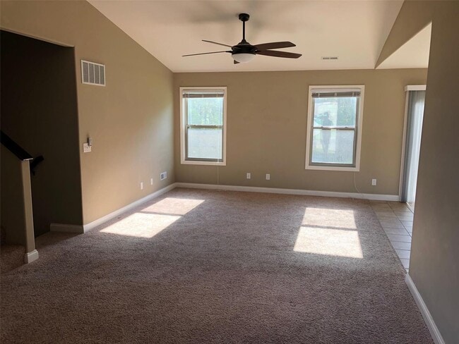 Photo - 114 Prairie Bluffs Dr