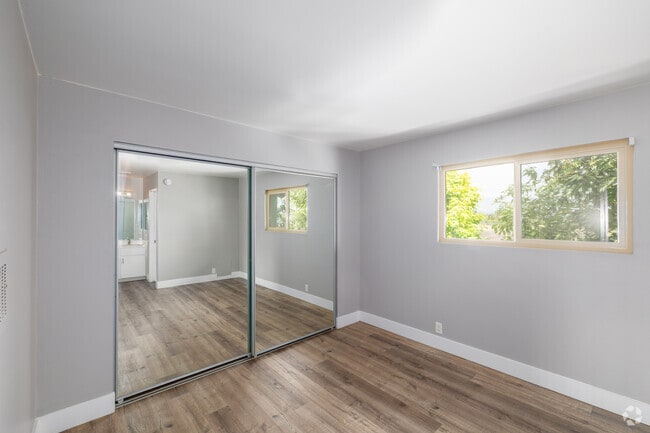 1BR, 1BA - 541SF - Bedroom