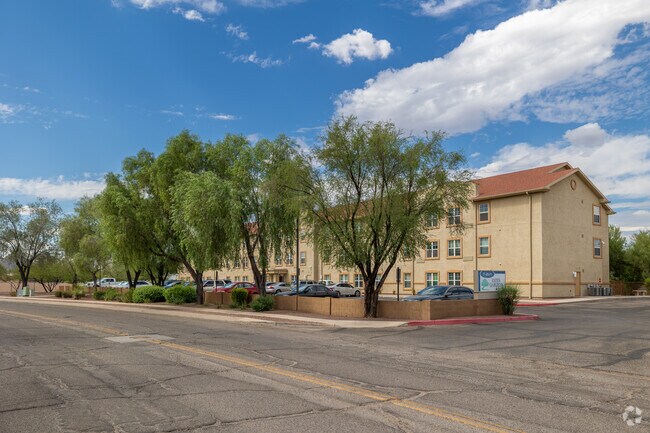 Photo - NBA Estes Gardens