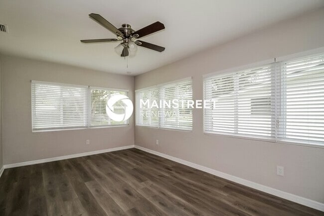 Photo - 3 Bedroom Pet-Friendly Home in Winter Park, FL with Main Street Renewal