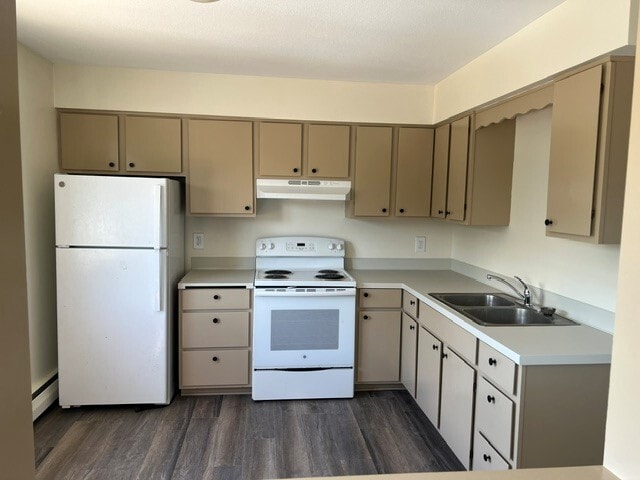 Kitchen - Parkside Apartments