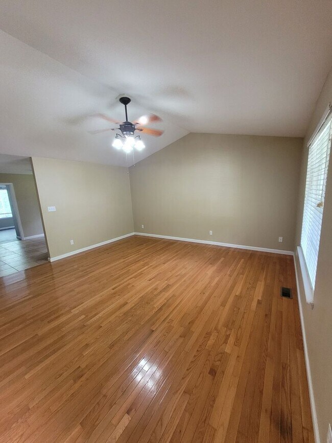 Photo - 1874 Black Oak Drive Unit 1