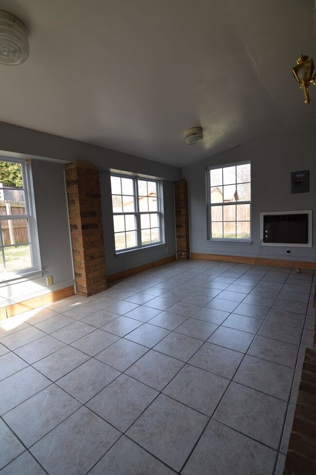 Photo - $1,800.00 Move-in-Special