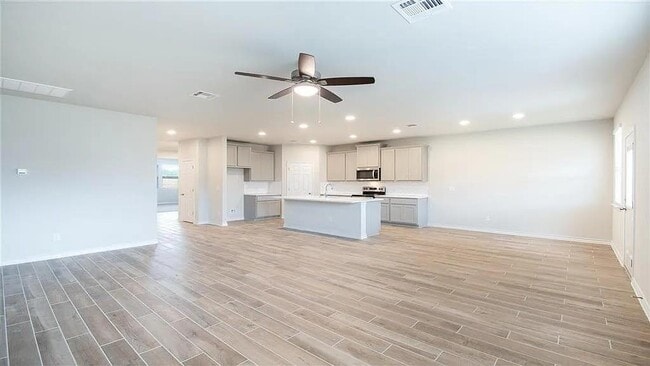 Photo - 317 Capstone Rd