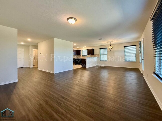 Photo - 1311 Swan Ct