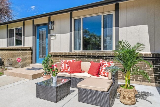 Photo - 3306 S Kittredge St