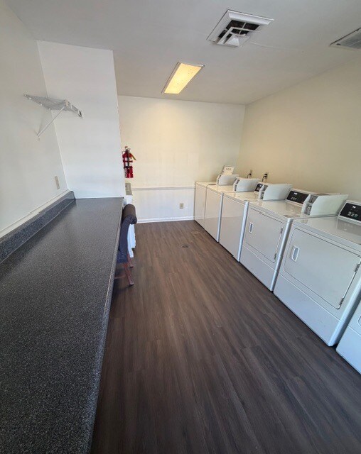 Oak Knoll Apartments