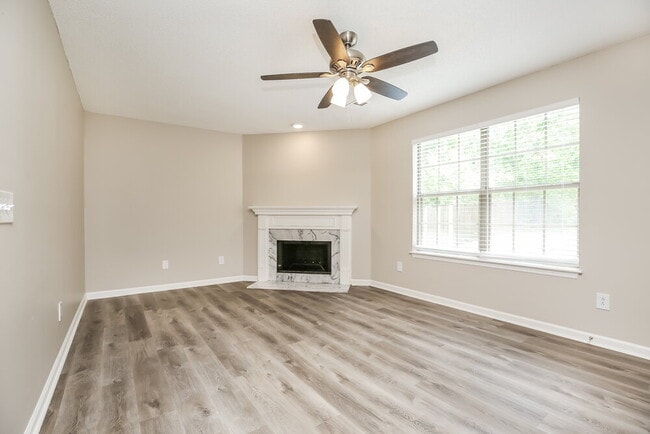 Photo - 309 Cedar Park Cir