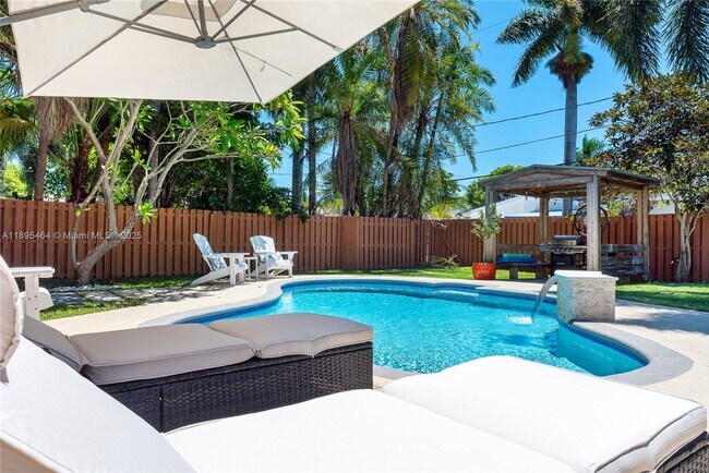 Photo - 1410 Mayo St