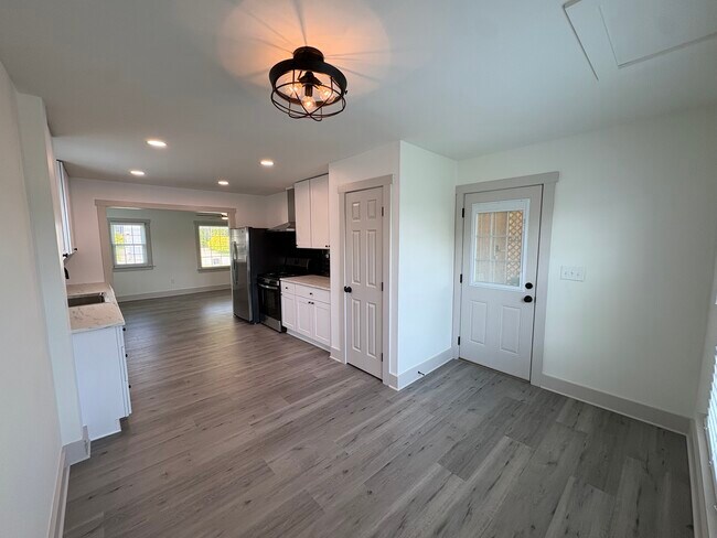 106 30th St Unit A
