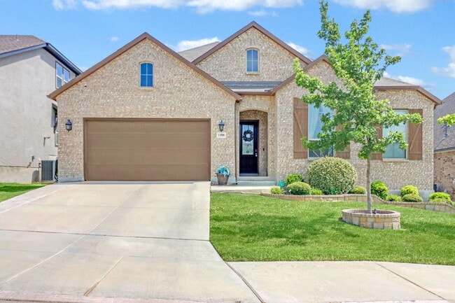 Building Photo - "Spacious 4-Bedroom Haven with 3 Full Baths in San Antonio's Charming Davis Ranch!"