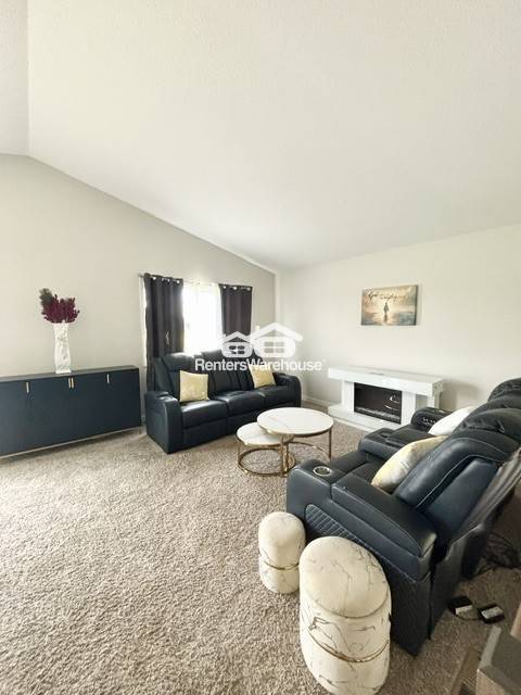 Photo - 4634 9th St NE