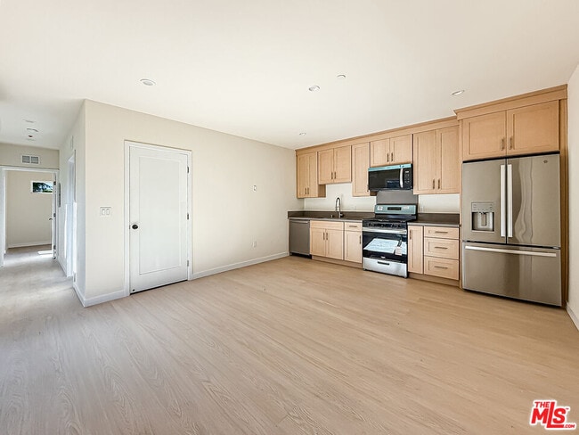 Photo - 2619 Veteran Ave