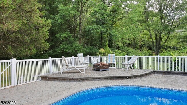 Photo - 158 Mountainview Rd