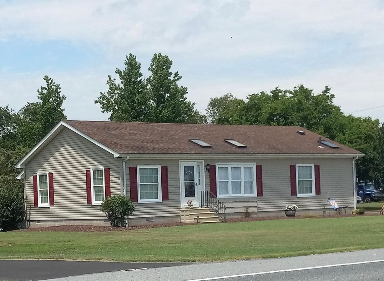 Single story home just outside of Milton - Single story home just outside of Milton