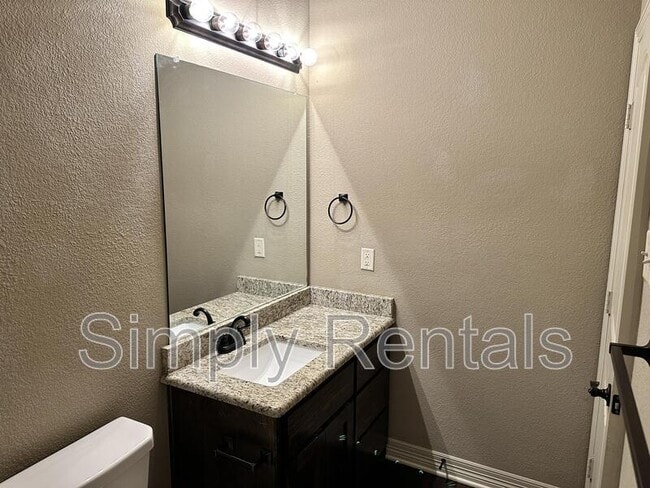 Photo - Baylor Dr 507 - 1