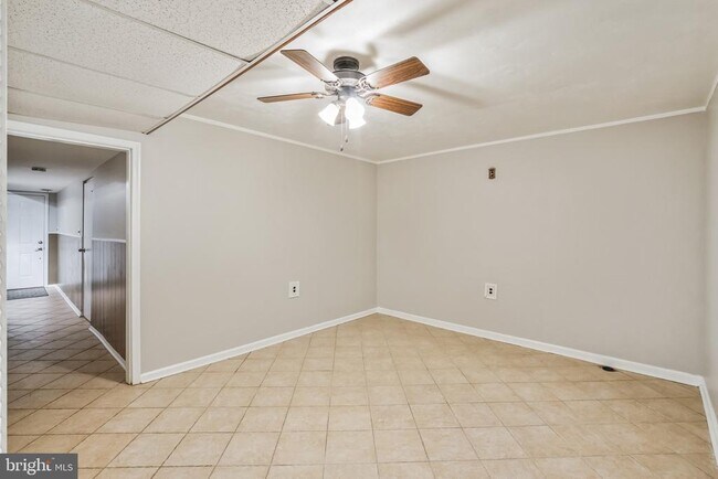 127 Sutcliffe Ln