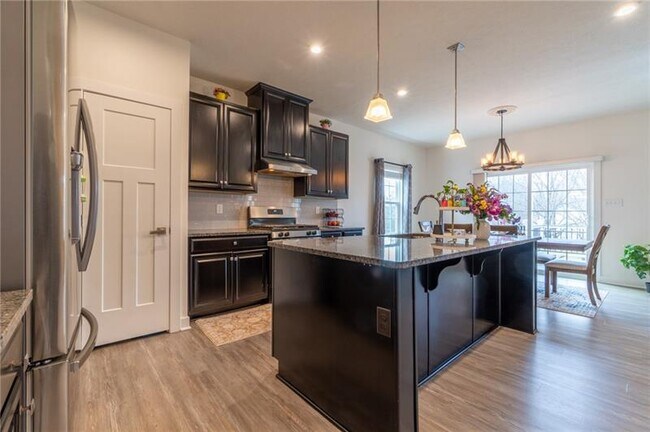 Photo - 466 Whitetail Mdws Trl