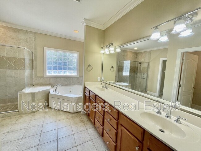 Photo - 1931 Dante Ln