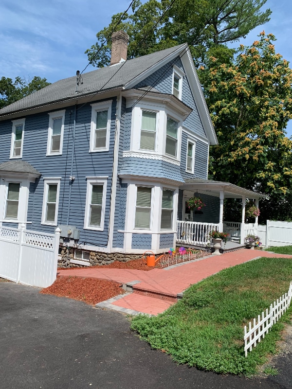 Building Photo - 135 Wellsville Ave Rental