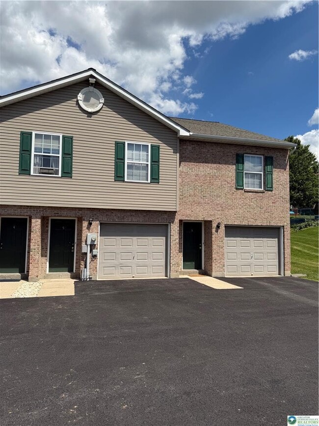 Building Photo - 7280 Adams Ct Unit 5