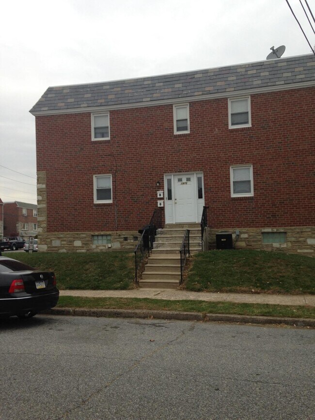 1975 Beyer Ave Apartments Unit 1st floor Philadelphia, PA