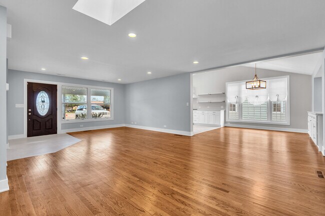 Photo - 440 Huehl Rd