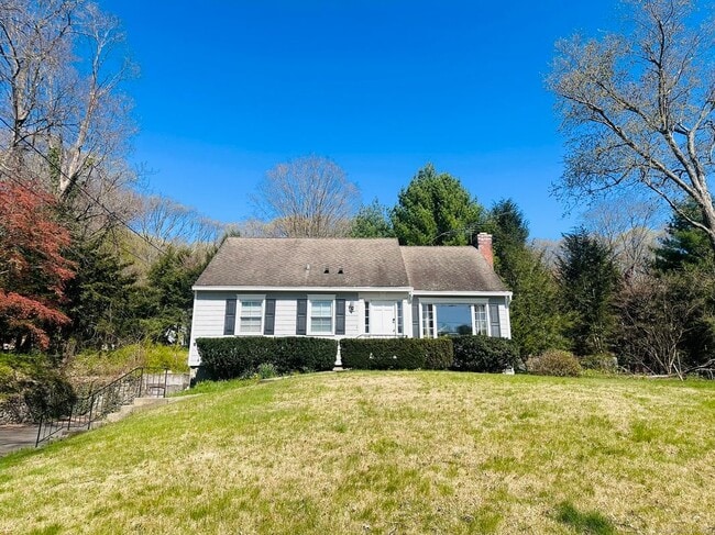37 Weed St