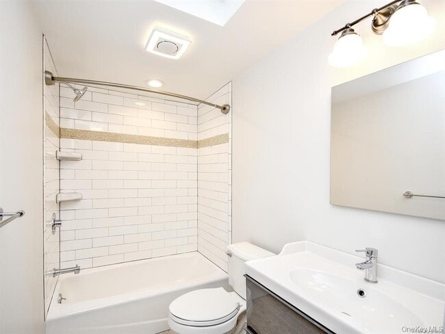 Photo - 125 W 15th Ave