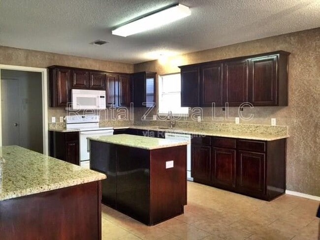 Photo - 4001 Cypress Gardens Dr