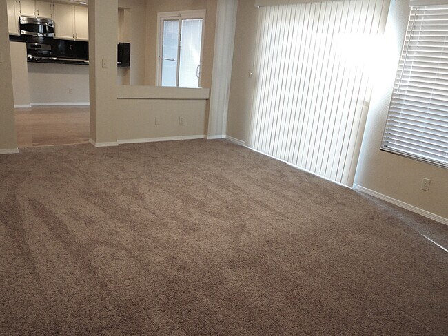 Photo - 1474 Lodgepole Dr